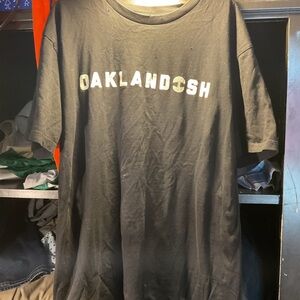 Andis Black Oaklandish T-Shirt(SLIGHT TEARS)